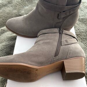 Giani Bernini Taupe Ankle Booties